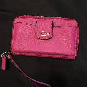 NWOT Coach pink wristlet wallet